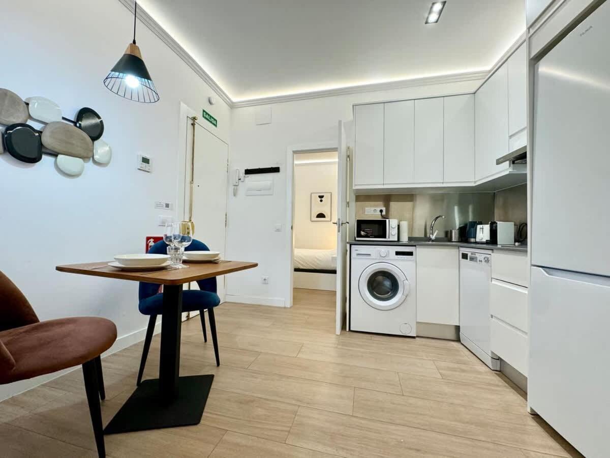 Plaza Mayor Cozy Private Apartment With Ac Madri Exterior foto
